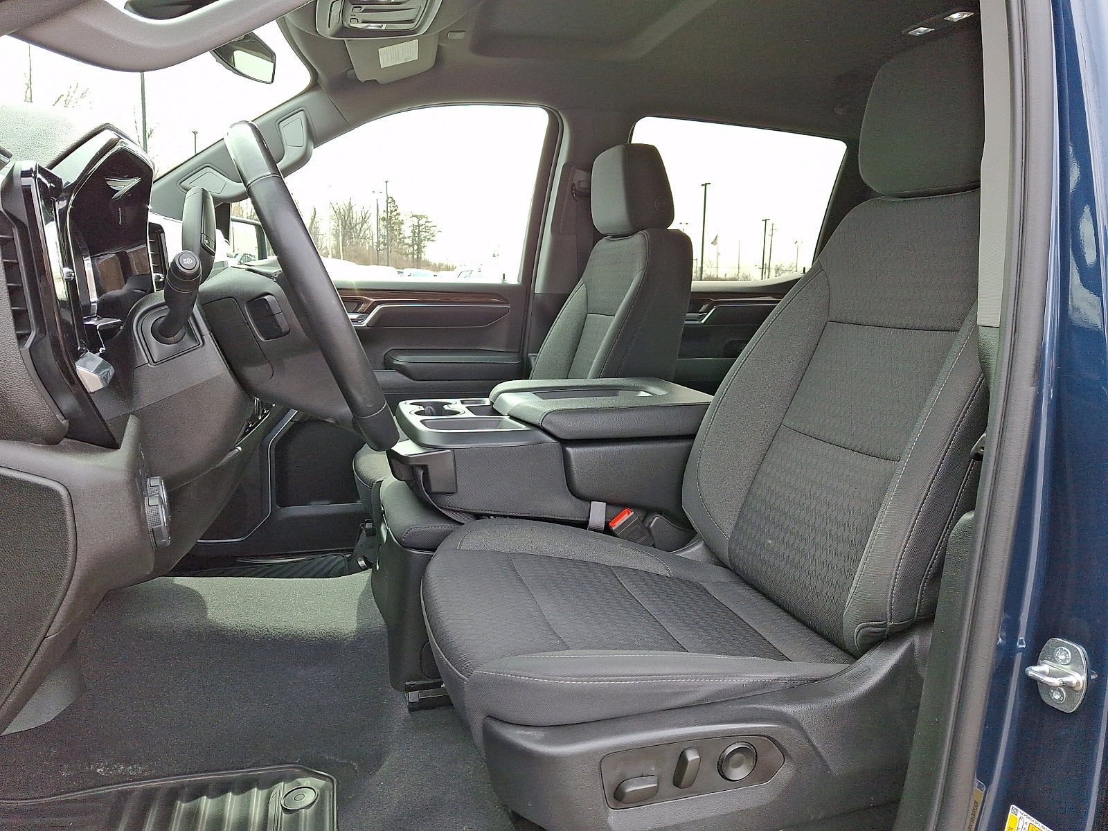 2023 Chevrolet Silverado 1500 LT (2FL)