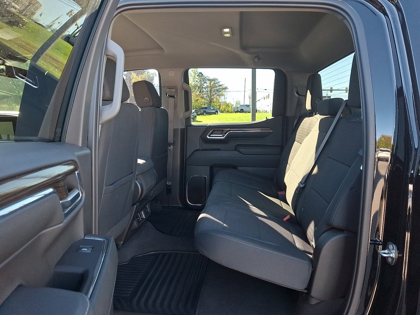 2024 Chevrolet Silverado 1500 LT - Photo 10
