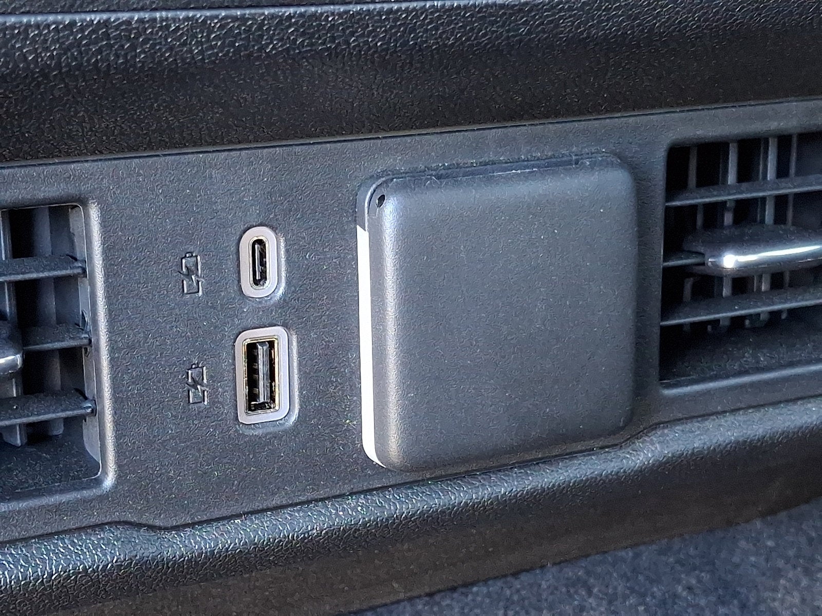 2024 Chevrolet Silverado 1500 LT - Photo 11