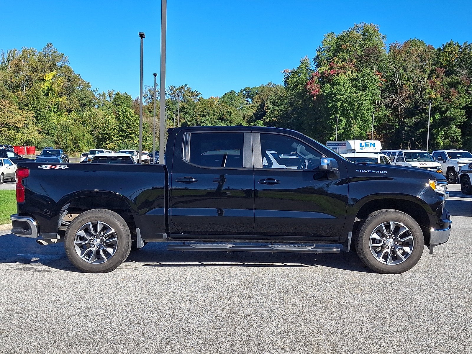 2024 Chevrolet Silverado 1500 LT - Photo 7