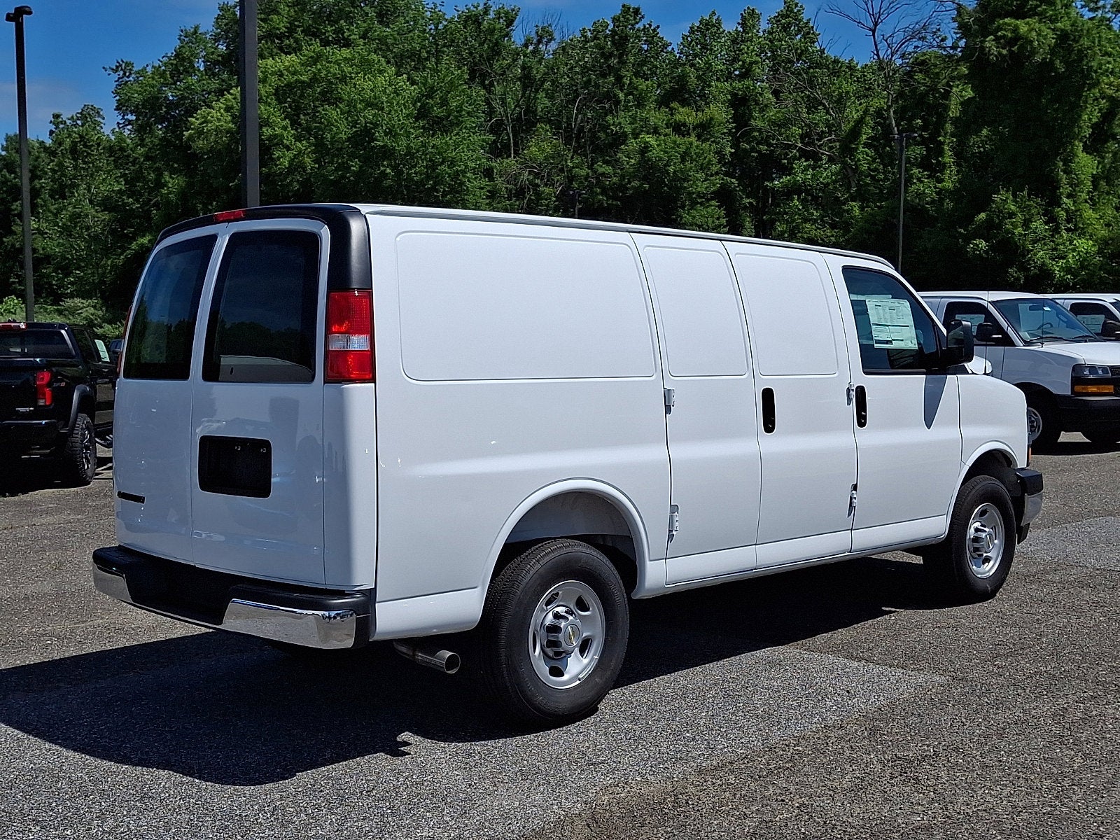 2026 Chevrolet Express Cargo WT