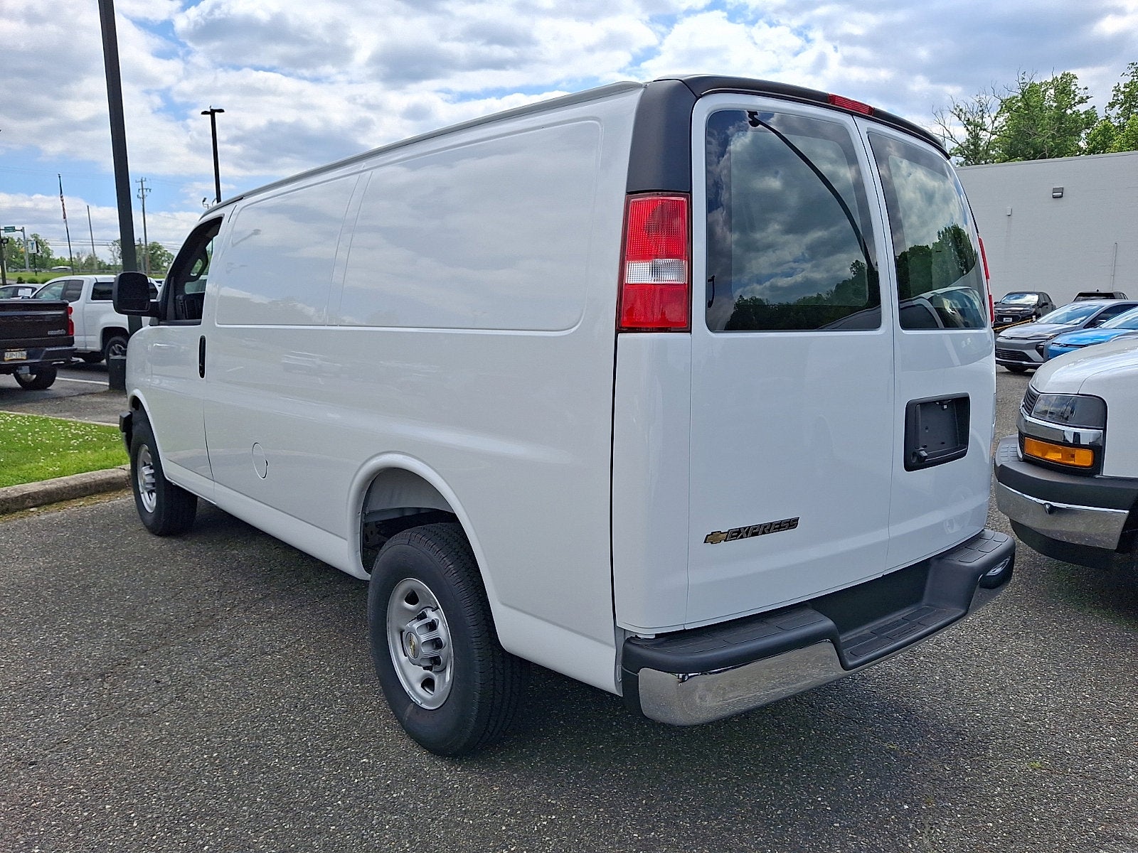 2026 Chevrolet Express Cargo WT