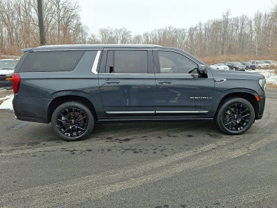 2022 GMC Yukon XL Denali