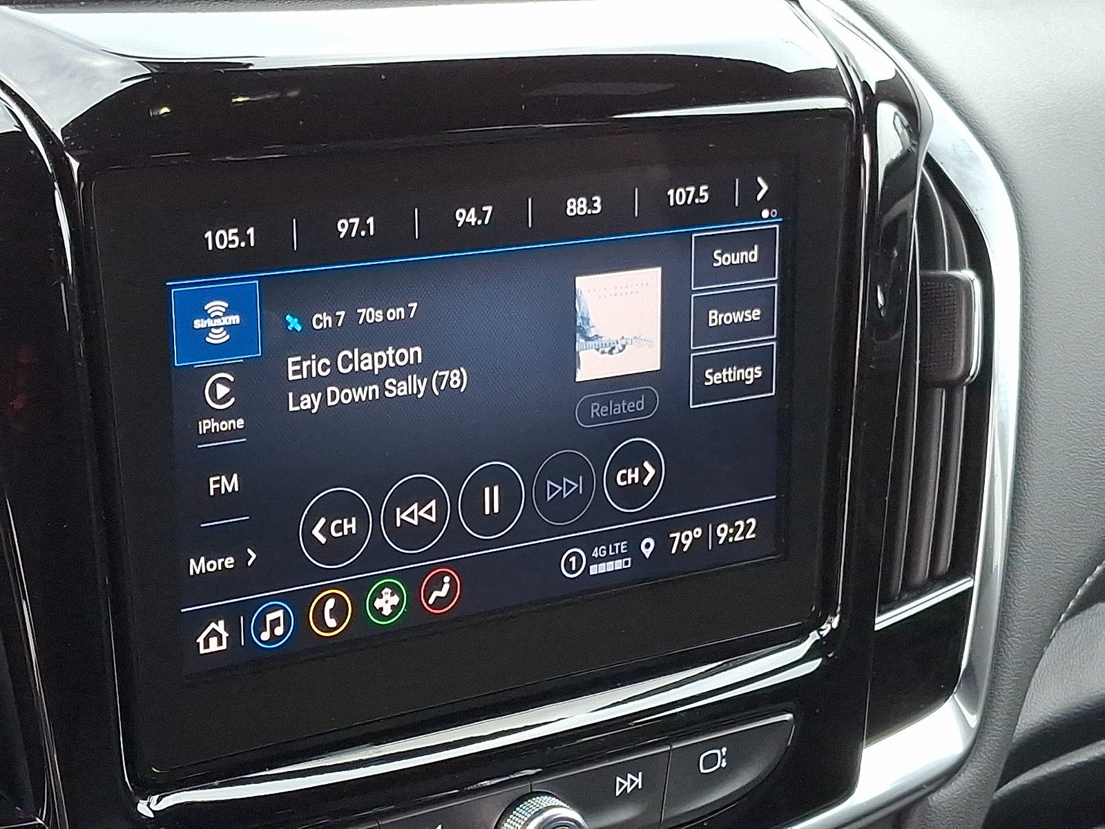 2023 Chevrolet Traverse LT Cloth