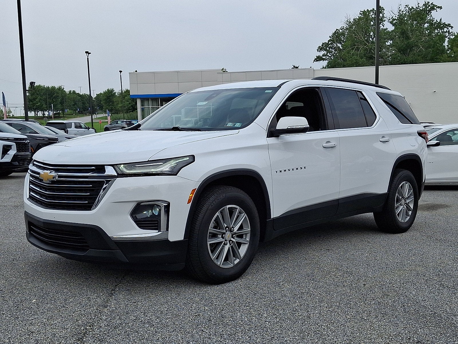 2023 Chevrolet Traverse LT Cloth