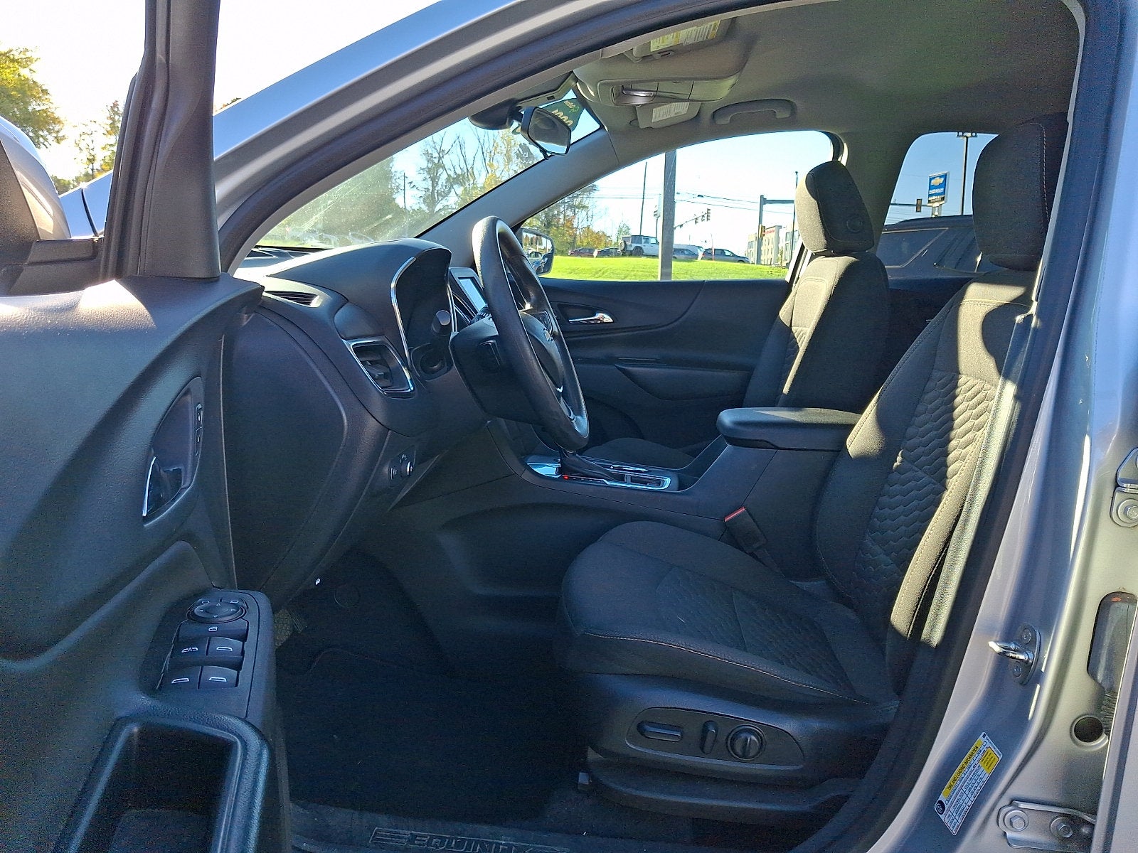 2021 Chevrolet Equinox LT - Photo 14