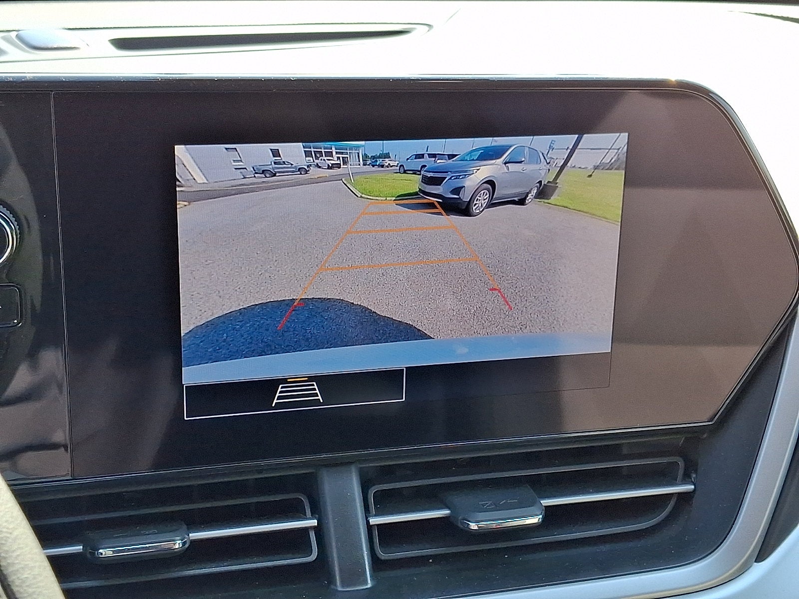 2025 Chevrolet Trax LS - Photo 18