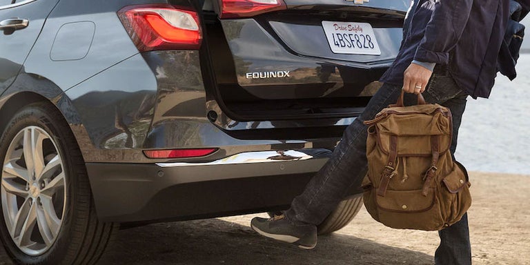 2021 Chevrolet Equinox available liftgate