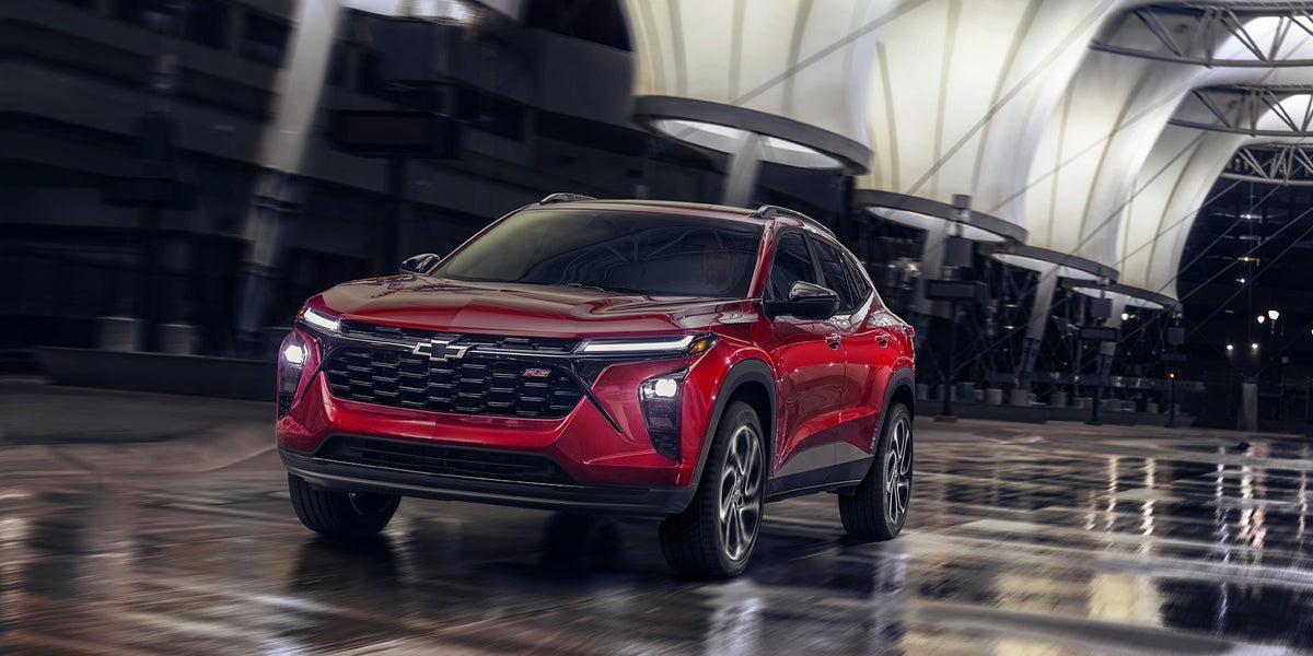  Chevy 2025 Trax Driving in the Rain at Dusk